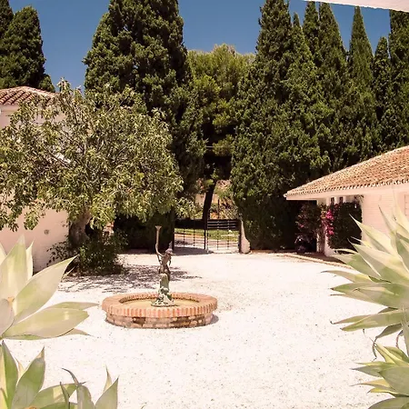 Вилла 7,000 Sqm Luxurious Villa With Panoramic Sea Views Multiple Gardens & Two Pools