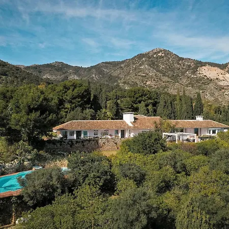 7,000 Sqm Luxurious Villa With Panoramic Sea Views Multiple Gardens & Two Pools