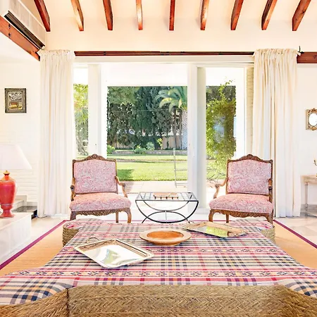 7,000 Sqm Luxurious Villa With Panoramic Sea Views Multiple Gardens & Two Pools *