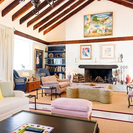 Вилла 7,000 Sqm Luxurious Villa With Panoramic Sea Views Multiple Gardens & Two Pools *