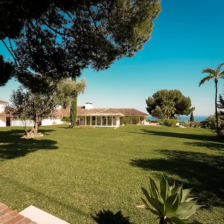 7,000 Sqm Luxurious Villa With Panoramic Sea Views Multiple Gardens & Two Pools *